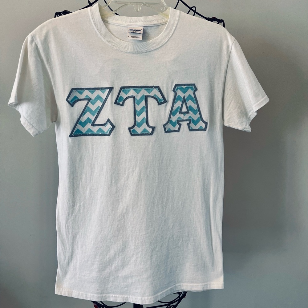 ZETA TAU ALPHA Stitched Letter ZTA Shirt White Gray Teal Chevron SMALL